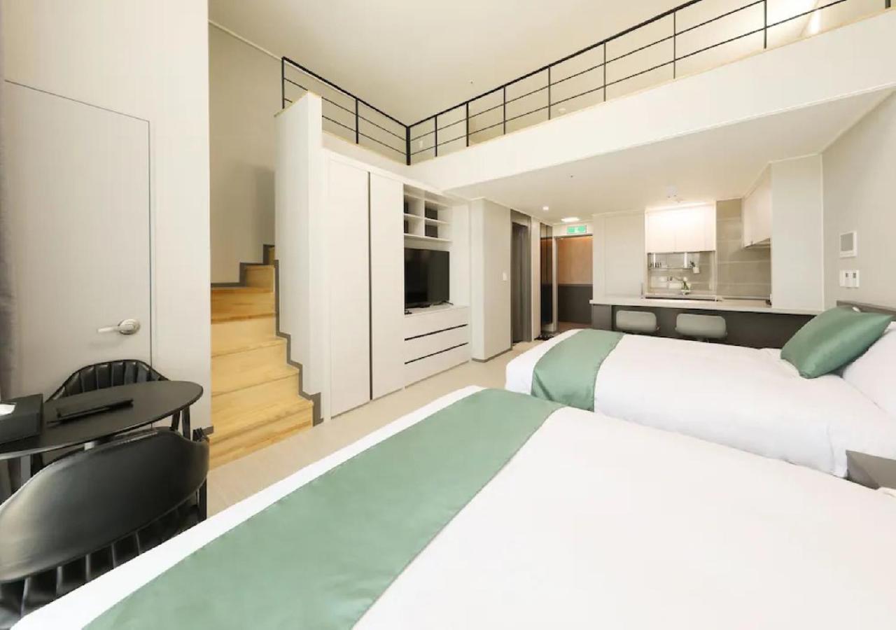 Coopstay Yeosu Hotel Extérieur photo