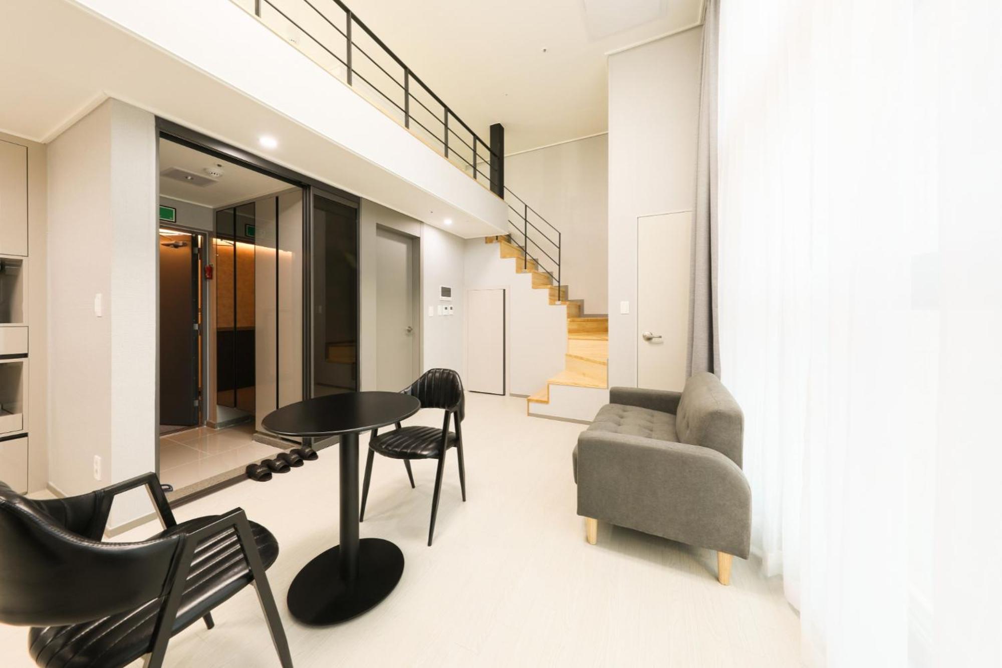 Coopstay Yeosu Hotel Extérieur photo