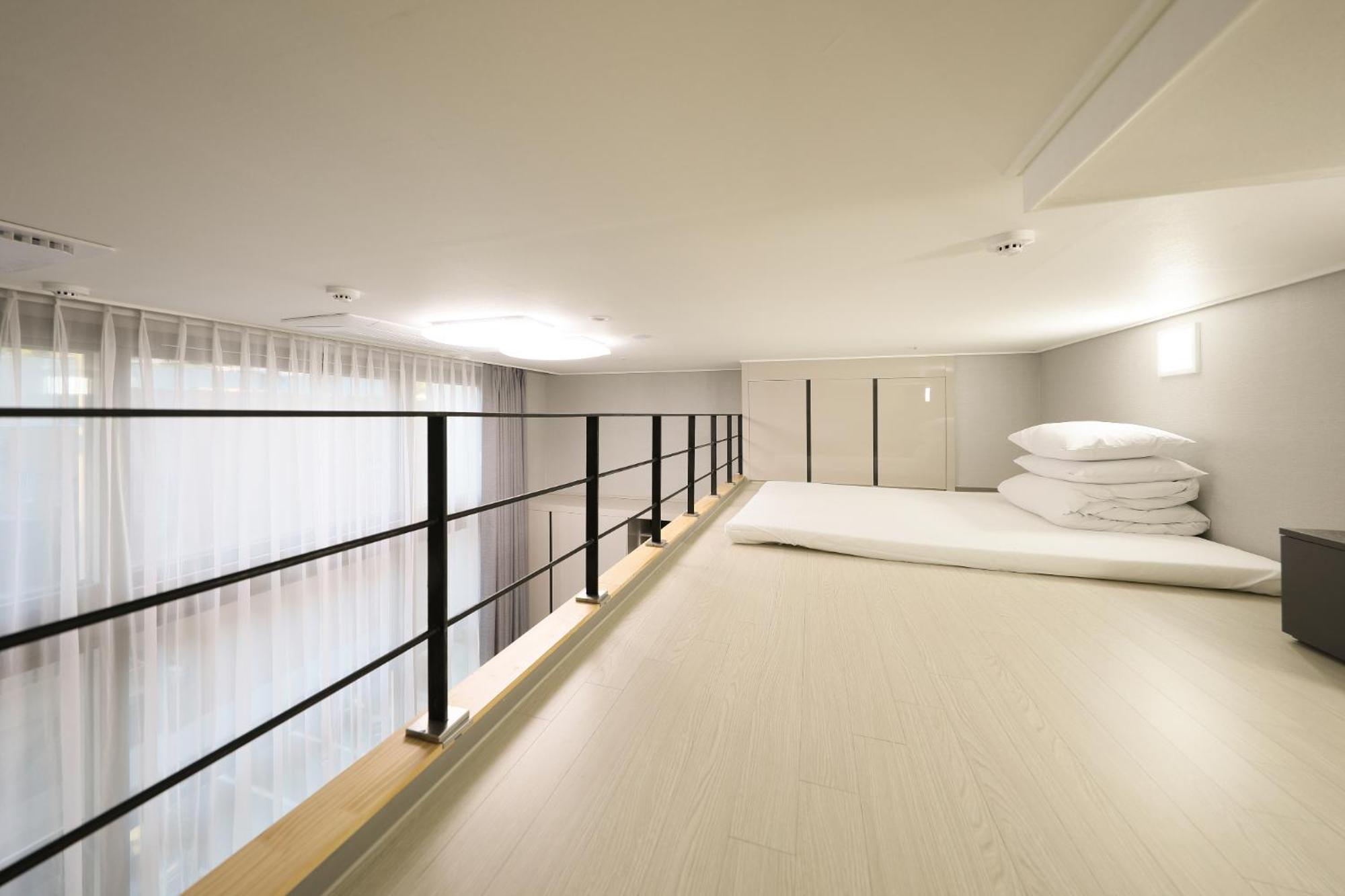 Coopstay Yeosu Hotel Extérieur photo